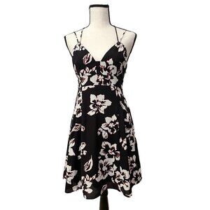 Express Fit & Flare Cut Out Dress | Black Floral Strappy Lined NWT | Size 6